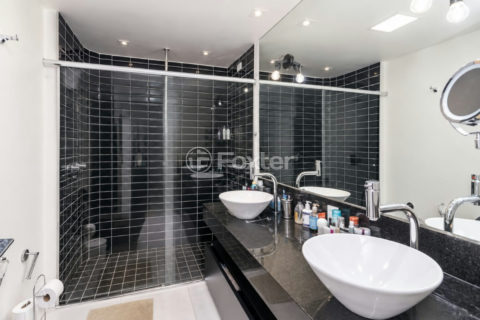 Image 33 - 1034303