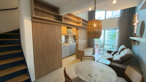 Image 4 - 1034308