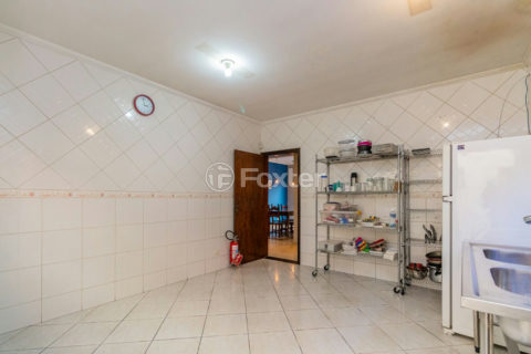 Image 11 - 1034313