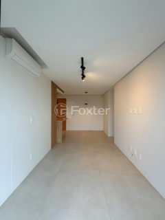 Image 11 - 1034316
