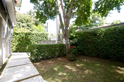 Image 32 - 1034318