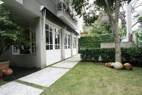 Image 33 - 1034318