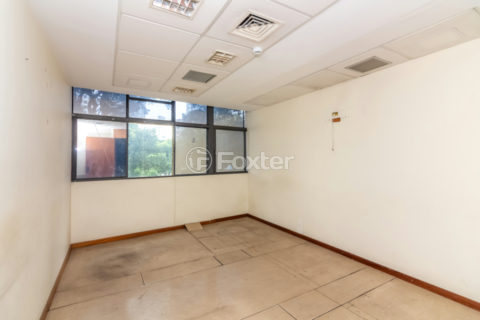 Image 29 - 1034360