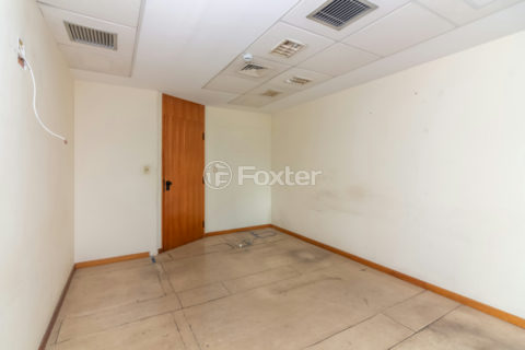 Image 30 - 1034360