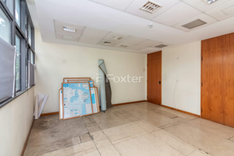 Image 33 - 1034360