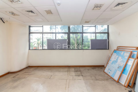 Image 32 - 1034360