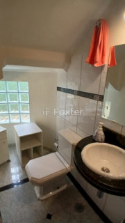 Image 4 - 1034369