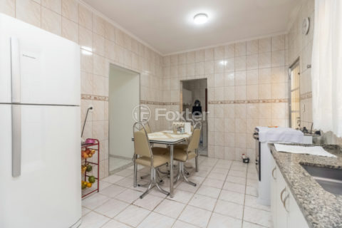 Image 30 - 1034372