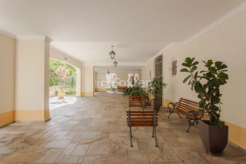 Image 37 - 1034409