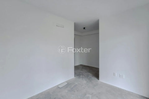 Image 30 - 1034429