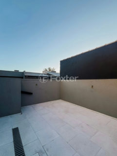 Image 9 - 1034433