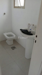 Image 32 - 1034459