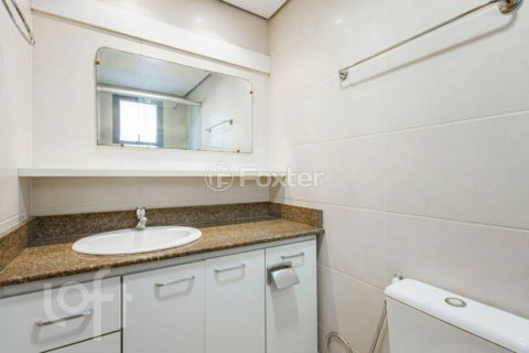 Image 11 - 1034468
