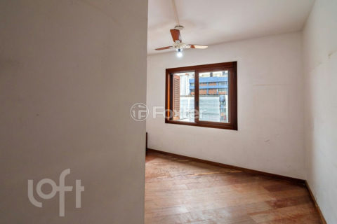 Image 33 - 1034500