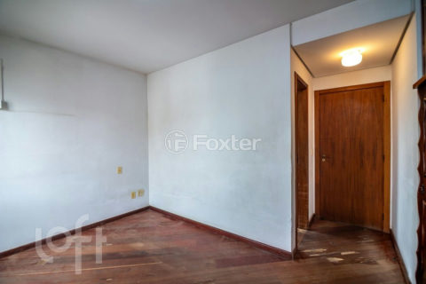 Image 22 - 1034500
