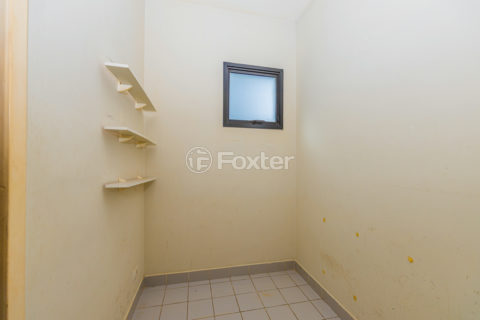 Image 33 - 1034562