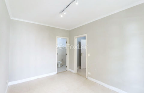 Image 30 - 1034604