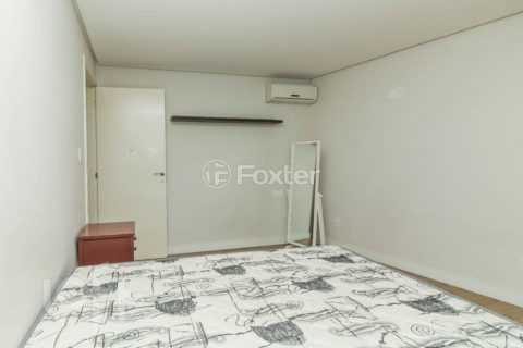 Image 21 - 1034605
