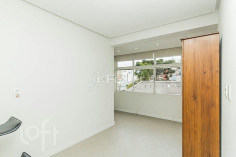 Image 7 - 1034605