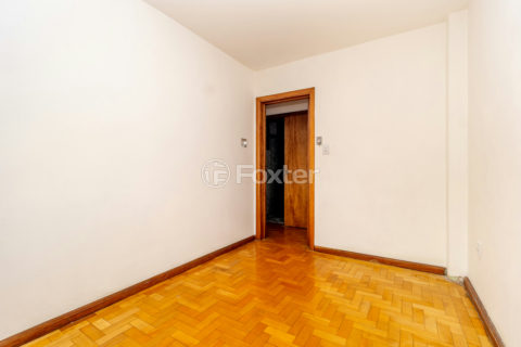 Image 21 - 1034608