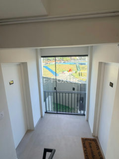 Image 7 - 1034611