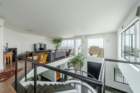 Image 37 - 1034630