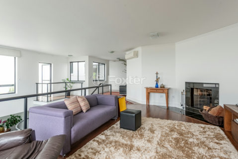 Image 35 - 1034630