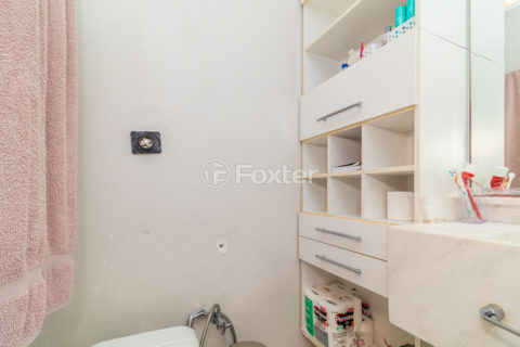 Image 38 - 1034643