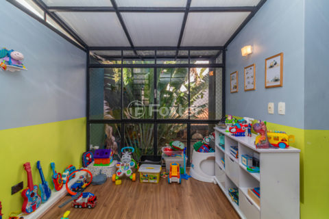 Image 32 - 1034643