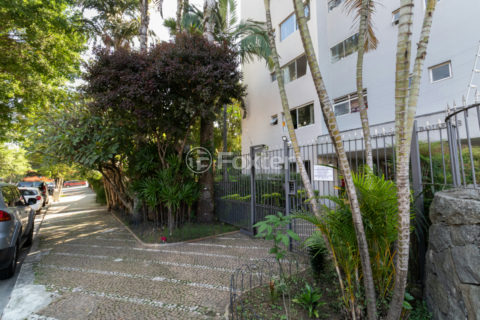 Image 39 - 1034650