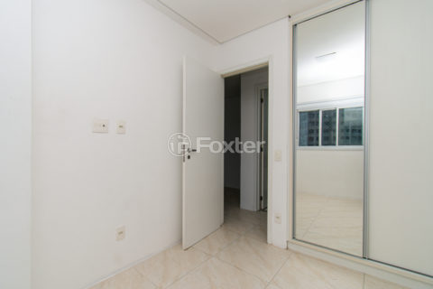 Image 6 - 1034657