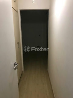 Image 6 - 1034663