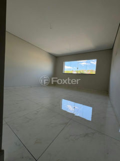 Image 5 - 1034665