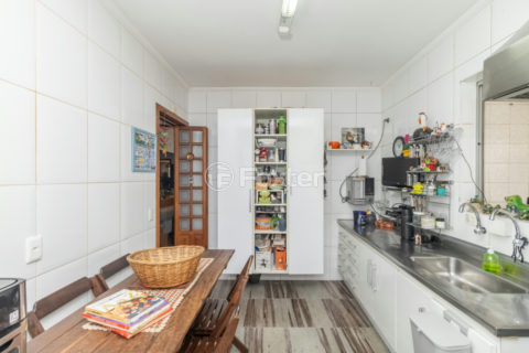 Image 22 - 1034671