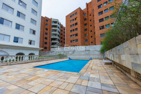 Image 32 - 1034676