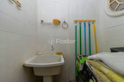 Image 30 - 1034676