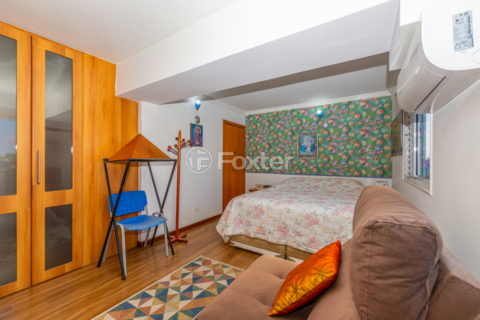 Image 31 - 1034685