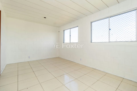 Image 7 - 1034695