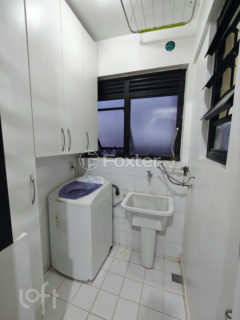 Image 9 - 1034731