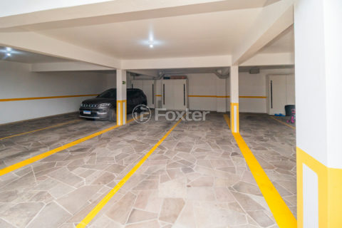 Image 37 - 1034747