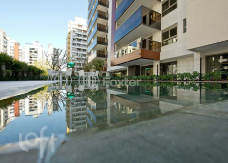 Image 25 - 1034755