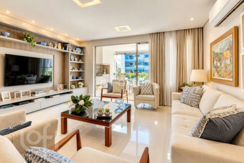 Image 35 - 1034755
