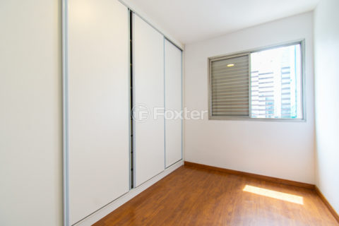Image 12 - 1034777