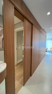 Image 21 - 1034826