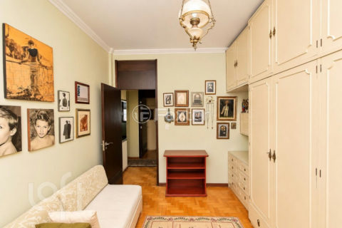Image 21 - 1034830