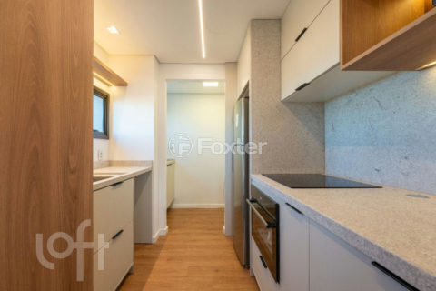 Image 21 - 1034888