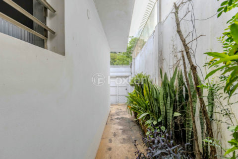 Image 41 - 1034898