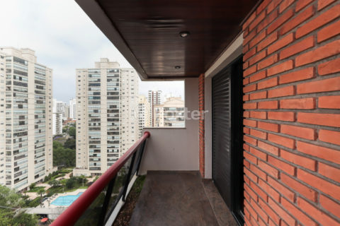 Image 12 - 1034902