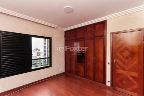 Image 22 - 1034902