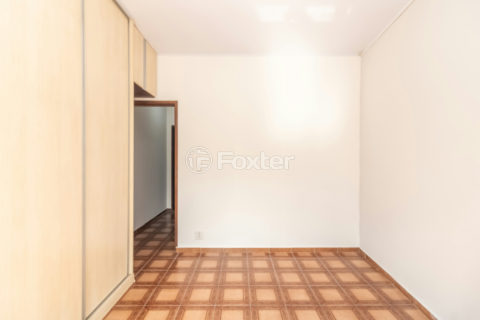 Image 32 - 1034905
